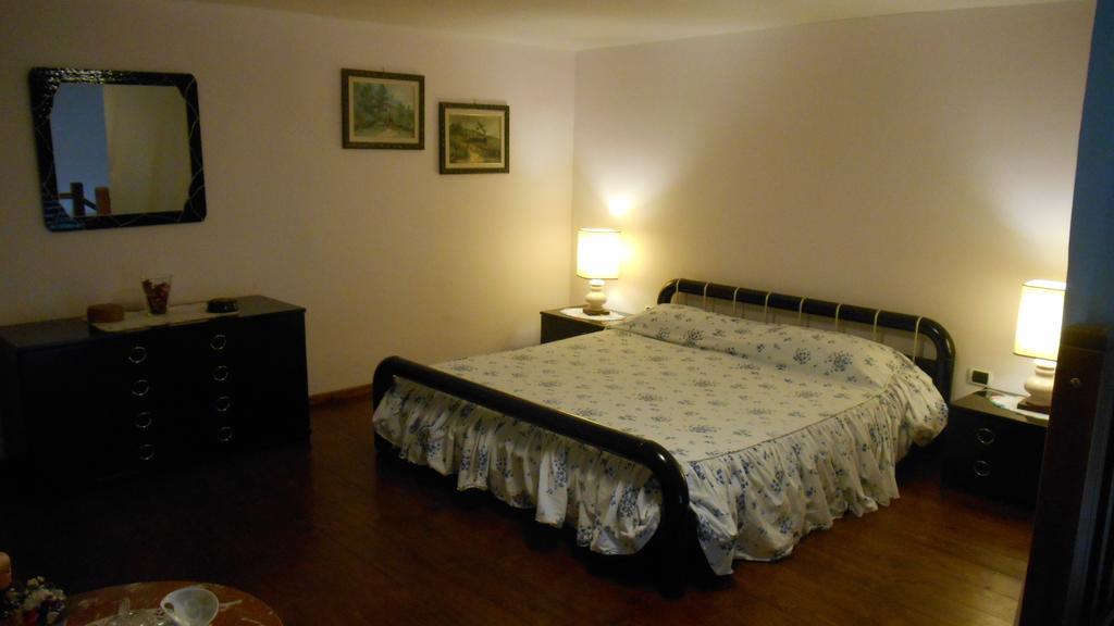 Casa Sannazzaro Lejlighed Napoli Værelse billede
