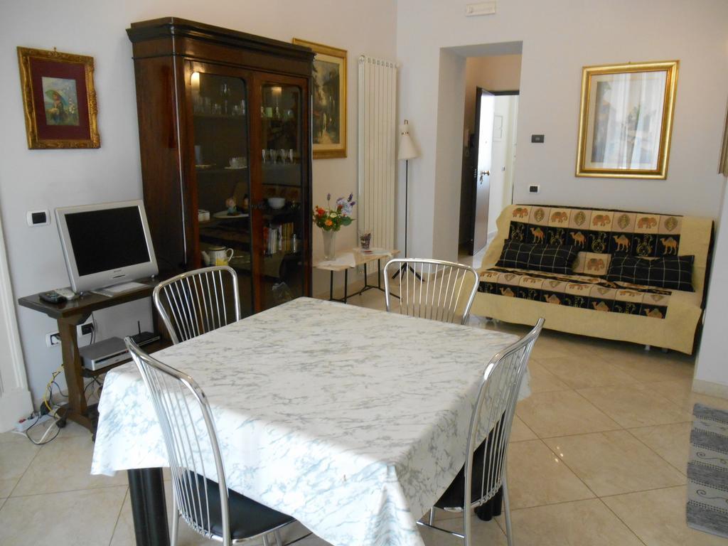 Casa Sannazzaro Lejlighed Napoli Værelse billede